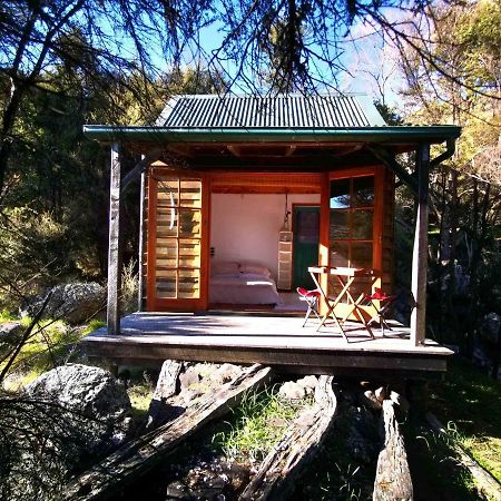 כרייסטצ'רץ' Manaaki Mai, Rustic Retreat Bush Cabin מראה חיצוני תמונה