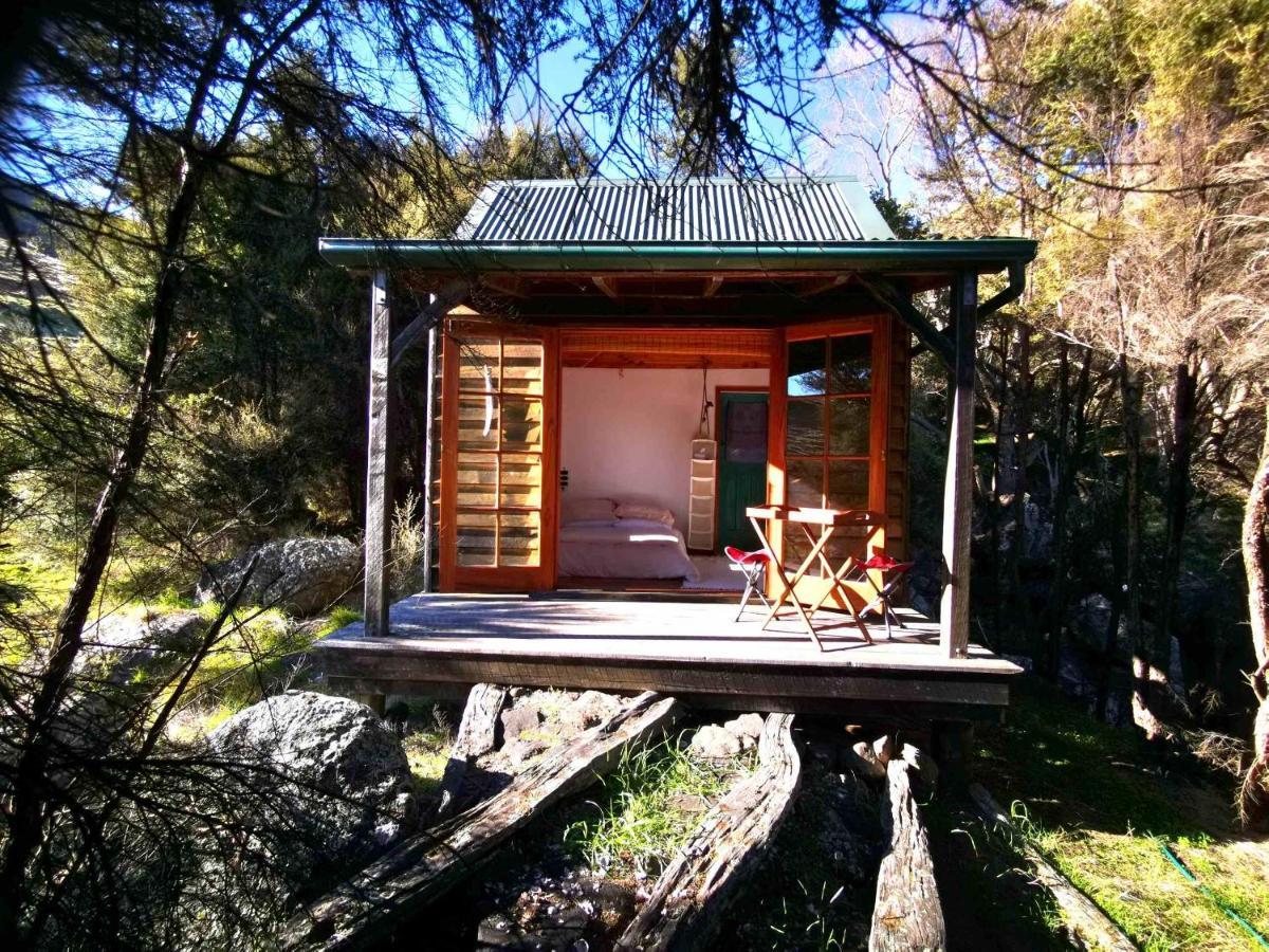 כרייסטצ'רץ' Manaaki Mai, Rustic Retreat Bush Cabin מראה חיצוני תמונה